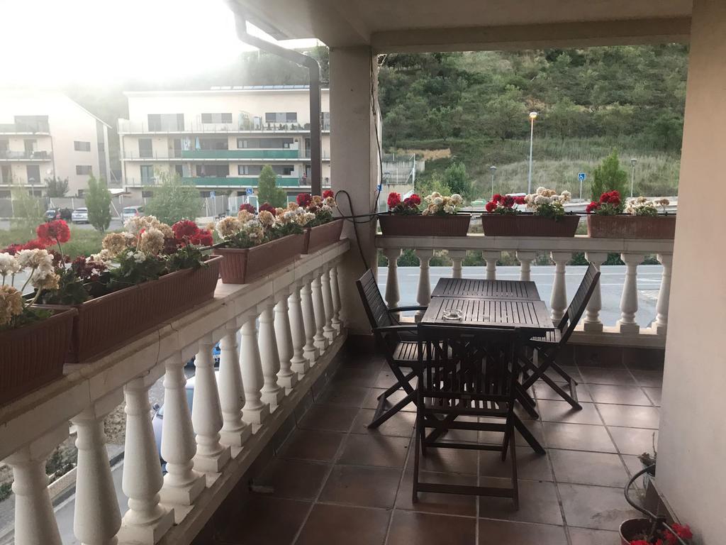 Hostal Zubi XXI Пуэнте-ла-Рейна Экстерьер фото